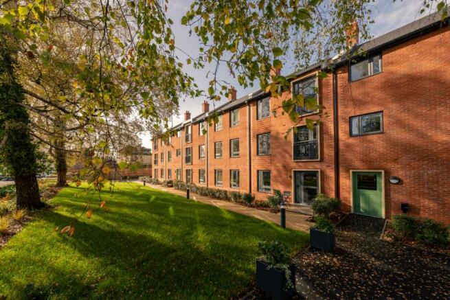 Crescent Place Exterior